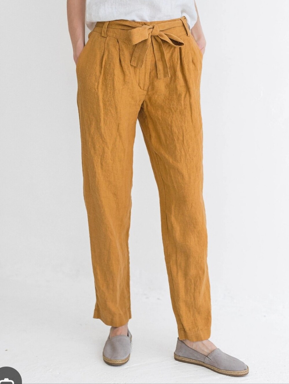 Bana Republic Women Pants in Mustard
